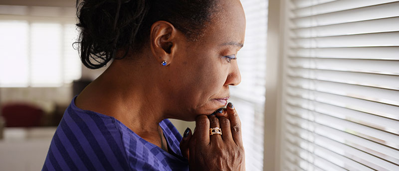 Worried woman (what to do when diagnosed with lung cancer)